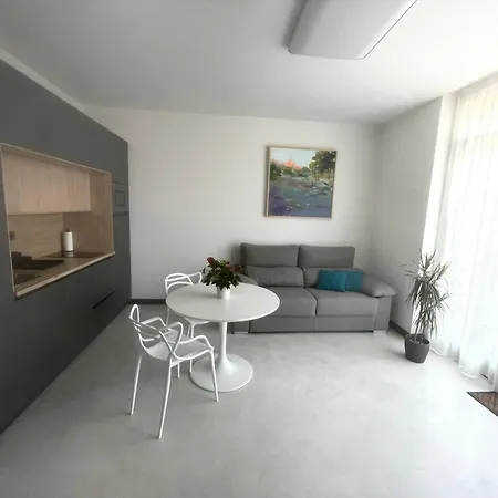 Aparthotel Aljama Burgo