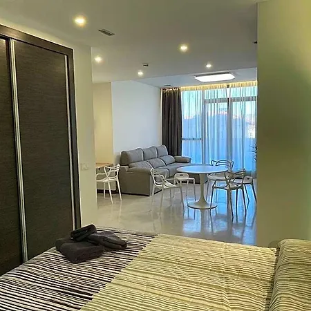 Hotel apartamentowy Aljama Burgo