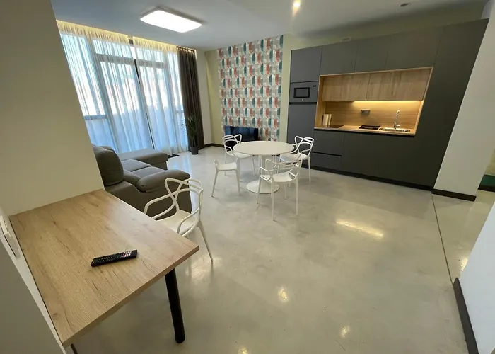 Aljama Aparthotel 4*